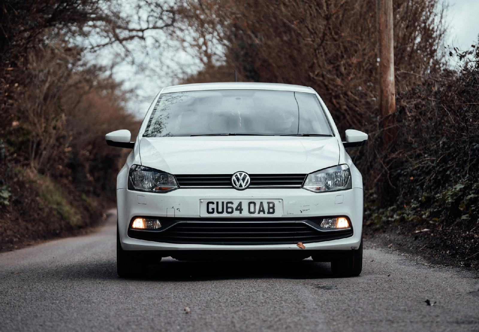 Le mystere du voyant triangle orange allume sur Volkswagen Polo